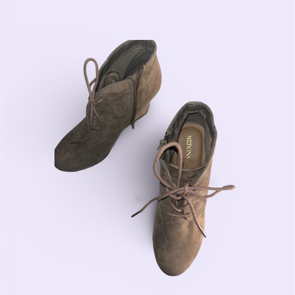 MERONA Women's Suede Tan Ankle Booties